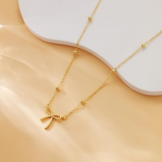 Explore the necklace collection