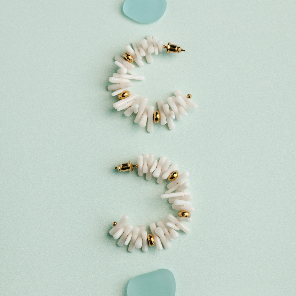Coral Chip & Bead Hoop Earrings - Image 3